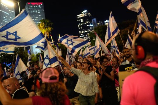 Ογκώδεις διαδηλώσεις στο Ισραήλ για τις αλλαγές στη δικαιοσύνη