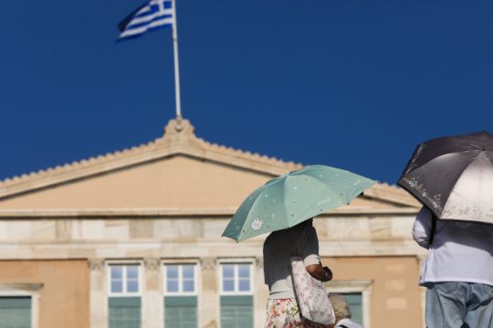 Στα ύψη παραμένει ο υδράργυρος – Νέος καύσωνας προ των πυλών