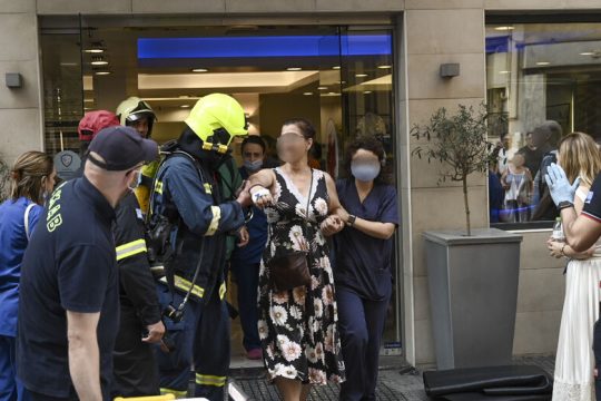 Φωτιά σε κλινική απείλησε ζωές