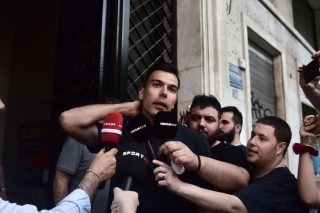 Το σκέφτεται ο Σλούκας