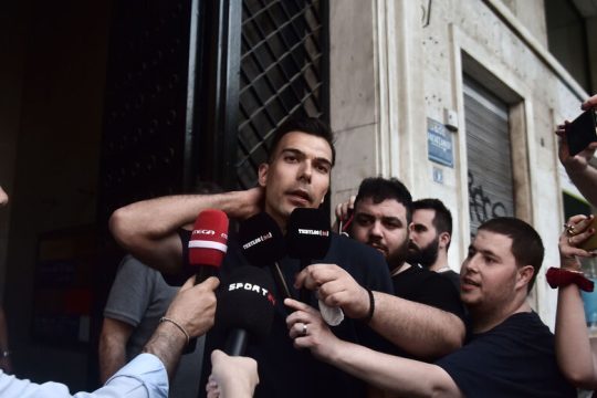 Το σκέφτεται ο Σλούκας