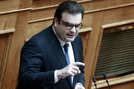 Θα διορίζουν έως 5.000 εκπαιδευτικούς για πάνω από 45.000 κενά!