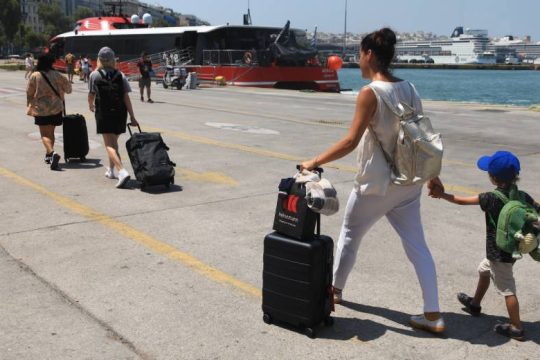 Αύξηση της επιβατικής κίνησης στα λιμάνια κυρίως στους κοντινούς προορισμούς