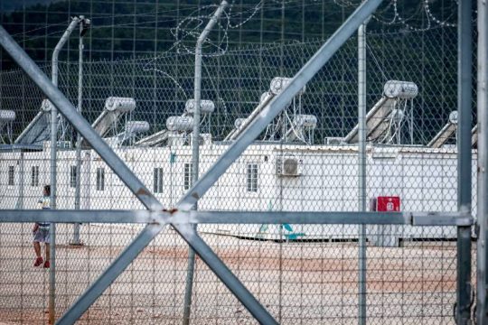 Επίσκεψη στη Μαλακάσα και συνέντευξη Τύπου για το προσφυγικό με τον ευρωβουλευτή Μιγκέλ Ουρμπάν