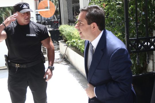 Μήπως ο κ. Μηταράκης έπρεπε να έχει ξεπεζέψει; 