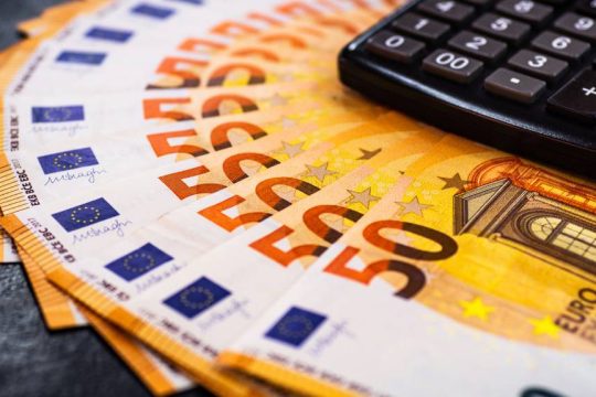 Πρόστιμα σε Πλαίσιο, Public και Praktiker