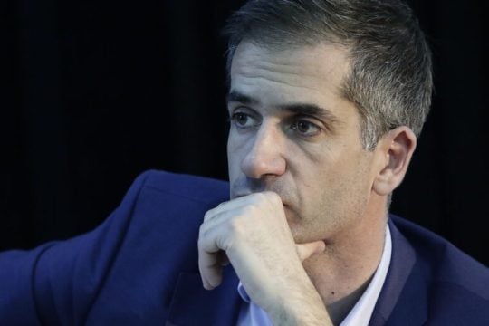 «Μπαλάκι» κάνει ο Μπακογιάννης τις αρμοδιότητες για το ξενοδοχείο στην Ακρόπολη