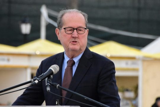 Απασφάλισε κατά Σαμαρά – Μητσοτάκη ο περιφερειάρχης Πελοποννήσου