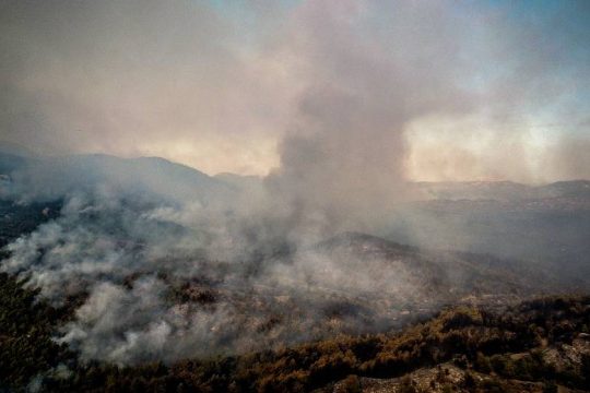Εκρηκτικό κοκτέιλ ακραία υψηλών θερμοκρασιών και πυρκαγιών