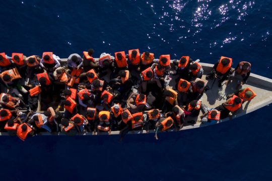 Νέα προσπάθεια εντός ΕΕ για επαναπροσέγγιση του μεταναστευτικού