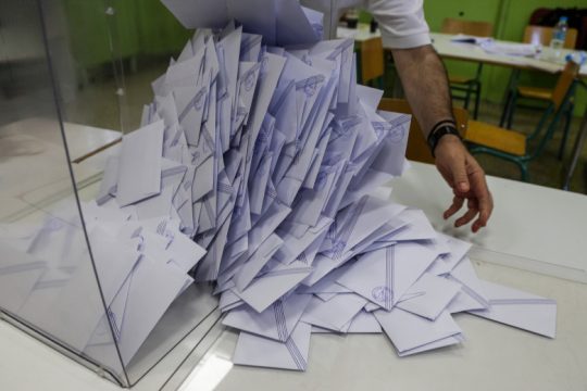 Ψήφος αποδήμων: μήπως να ρωτήσουμε τους ενδιαφερομένους;