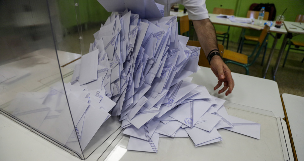 Ψήφος αποδήμων: μήπως να ρωτήσουμε τους ενδιαφερομένους;