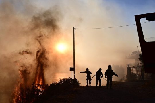 Σωρηδόν εκκενώσεις χωρίς σχέδιο