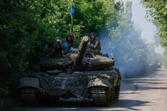 Παράνομα πυρομαχικά διασποράς ετοιμάζεται να δώσει στην Ουκρανία η Ουάσιγκτον