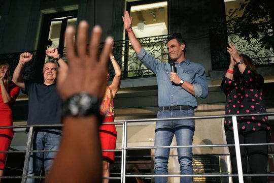 Πιο κοντά στον σχηματισμό κυβέρνησης ο Σάντσεθ