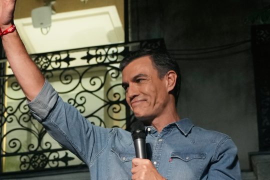Ο Σάντσεθ πρωθυπουργός στην υπηρεσιακή κυβέρνηση – Ξεκίνησαν οι διαπραγματεύσεις