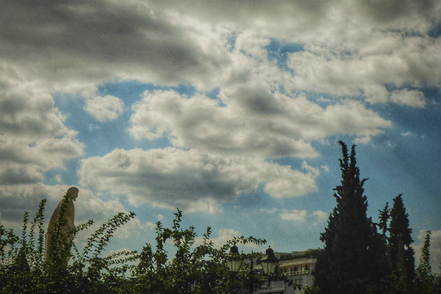 Σποραδικές βροχές στα ηπειρωτικά από το μεσημέρι