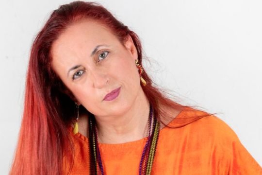 «Η μαγεία της τέχνης είναι να προκαλεί διαλόγους με τα εσωτερικά μας κομμάτια»