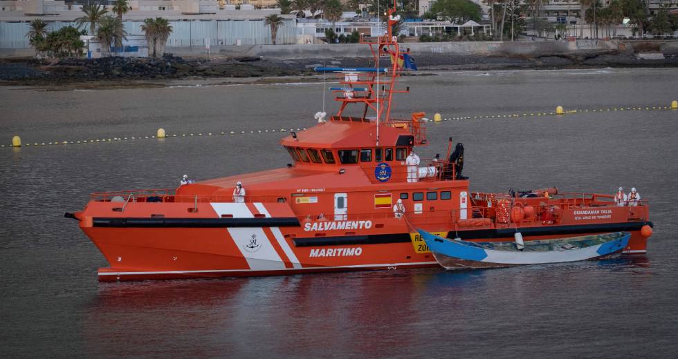 Αγνοείται σκάφος με 200 πρόσφυγες ανοιχτά των Καναρίων Νήσων