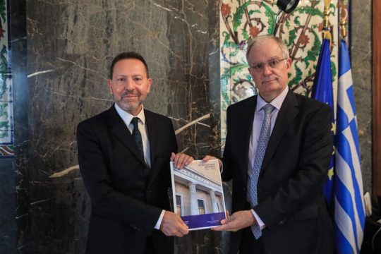 Κέρδη αλλά και ανησυχίες για τις ελληνικές τράπεζες