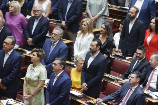 Δεν στηρίζει ο ΣΥΡΙΖΑ εκλογή αντιπροέδρων της Βουλής απ’ τα ακροδεξιά κόμματα
