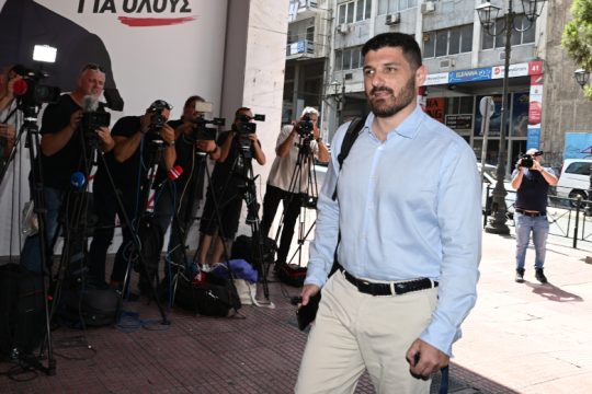 Εκτός κούρσας για την προεδρία του ΣΥΡΙΖΑ προς το παρόν ο Δ. Τεμπονέρας