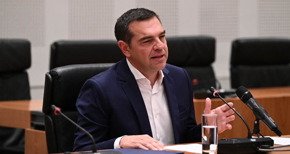 Ντροπή να εκθέτουν τον Αλέξη Τσίπρα τα «εξαπτέρυγά» του