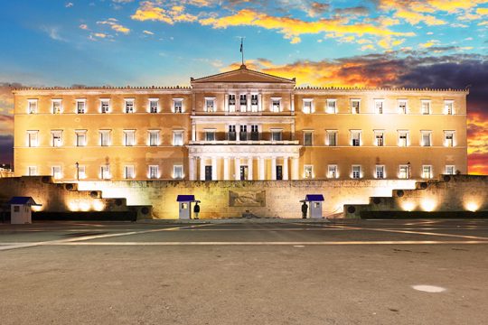 Όψεις και αιτίες της δεξιάς πολιτικής στροφής