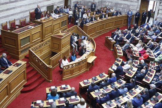 Το θερινό πρόγραμμα της Βουλής