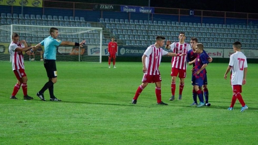k19-podosfairo-olympiakos