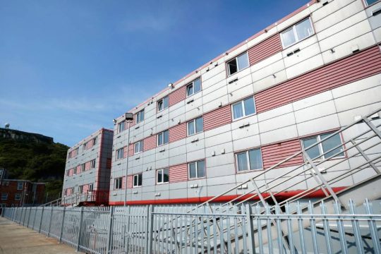 πρόσφυγες, Βρετανία, φορτηγίδα
