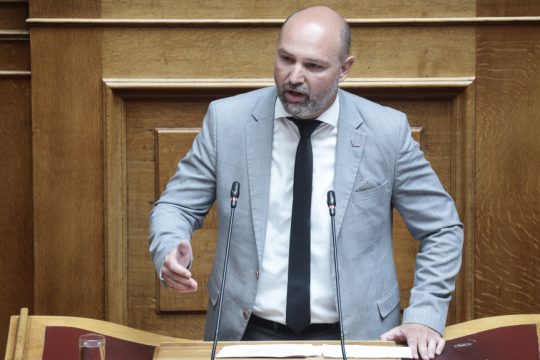ο Παράσχος Παπαδάκης