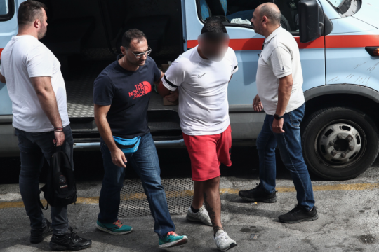 Στα δικαστήρια Θεσσαλονίκης ο διανομέας που κατηγορείται για τον θάνατο του 50χρονου