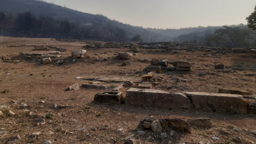 ζημιές σε αρχαιολογικό χώρα από πυρκαγιά