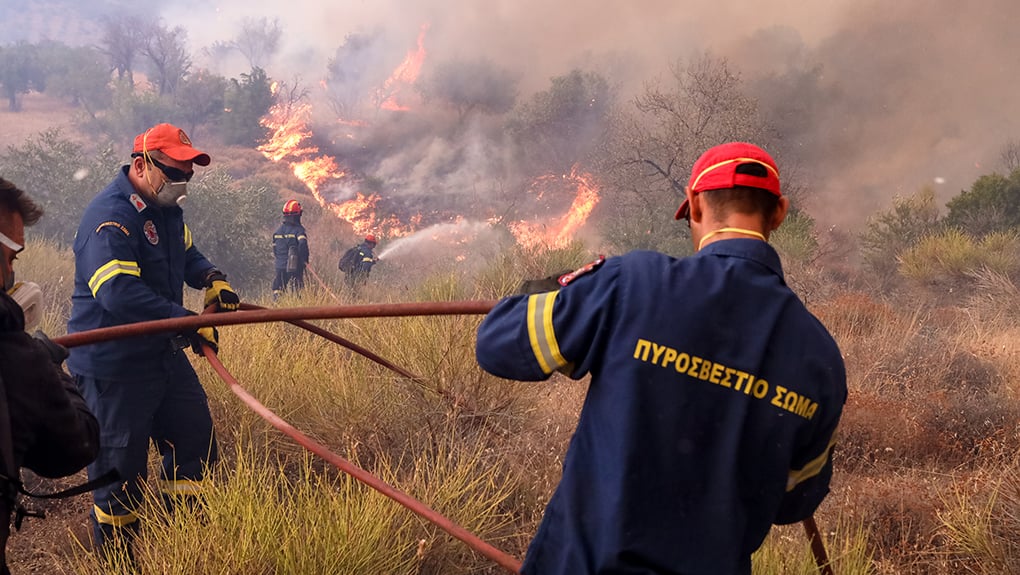 Υπό μερικό έλεγχο η πυρκαγιά σε αγροτοδασική έκταση στην Πιερία