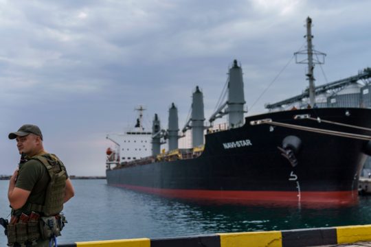 Πλοίο με σιτηρά στη Μαύρη Θάλασσα