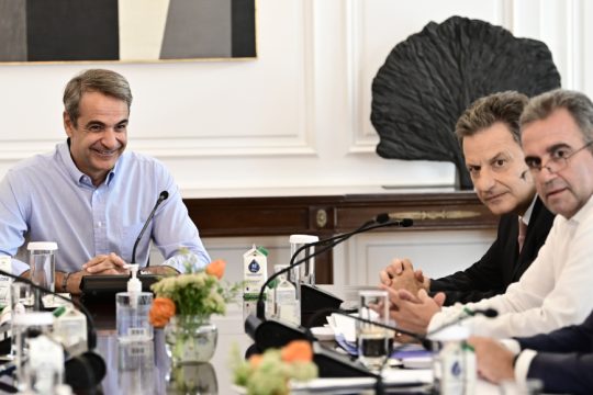Ο πρωθυπουργός στο υπουργικό
