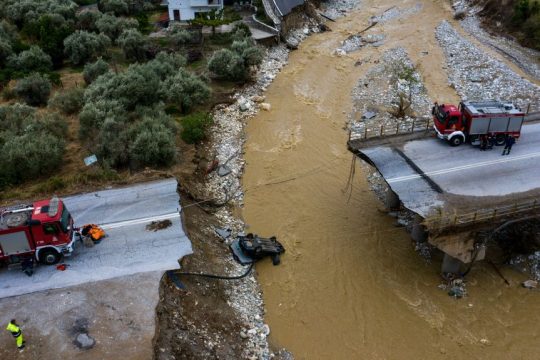 ΚΑΤΑΣΤΡΟΦΕΣ ΣΤΟ ΒΟΛΟ ΑΠΟ ΤΗ ΚΑΚΟΚΑΙΡΙΑ