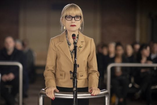 Η Ιζαμπέλ Ιπέρ στο πολιτικό θρίλερ «Ευκολος Στόχος»
