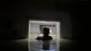 Το νερό σχεδόν μέχρι τα ταβάνια – Εικόνες καταστροφής απ’ την Καρδίτσα
