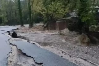 η αποκομμένη από το οδικό δίκτυο γέφυρα