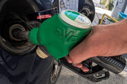 Eurostat: Κατά 24,1% αυξήθηκε η τιμή του diesel στην Ελλάδα τον Μάρτιο - Στην 8η θέση της Ε.Ε.