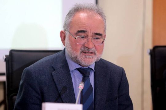 Λουκάς Αποστολίδης
