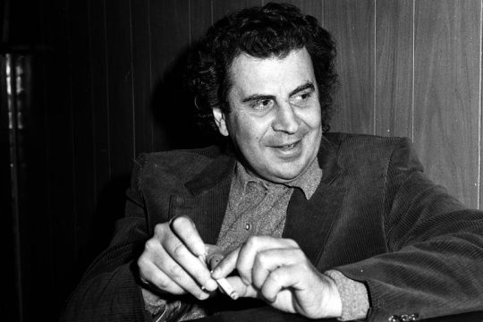 Μίκης Θεοδωράκης