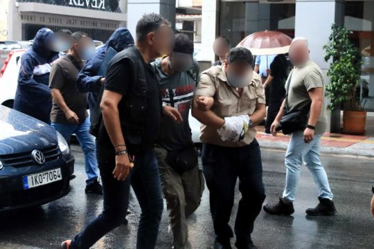 κατηγορούμενοι για ανθρωποκτονία