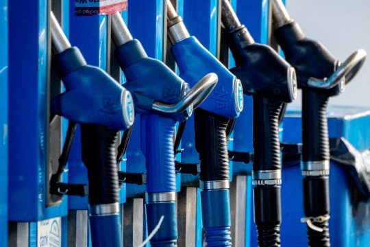 Η ζήτηση για βενζίνη στις ΗΠΑ έπεσε την προηγούμενη εβδομάδα στα χαμηλότερα επίπεδα του 2023