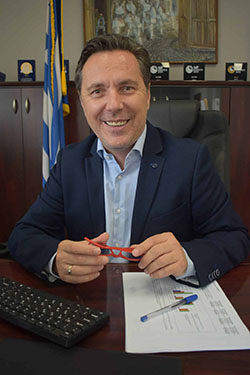 nikos karanikolas