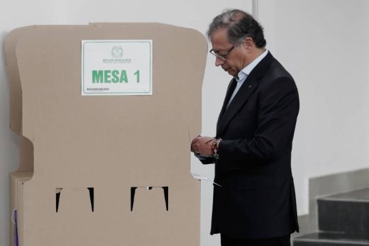 Γουστάβο Πέτρο