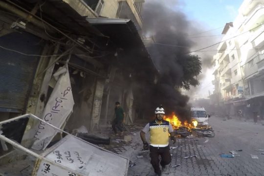 Καπνοί από την επίθεση