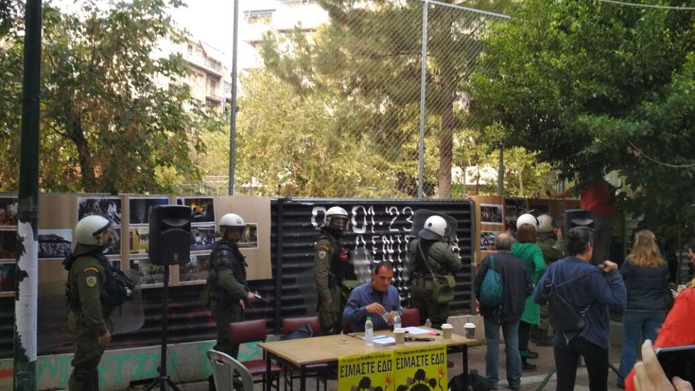 Μετά τις διαμαρτυρίες των κατοίκων για τα αλυσοπρίονα που «σκέπασαν» τη συνέντευξη Τύπου, έσπευσαν τα ΜΑΤ.